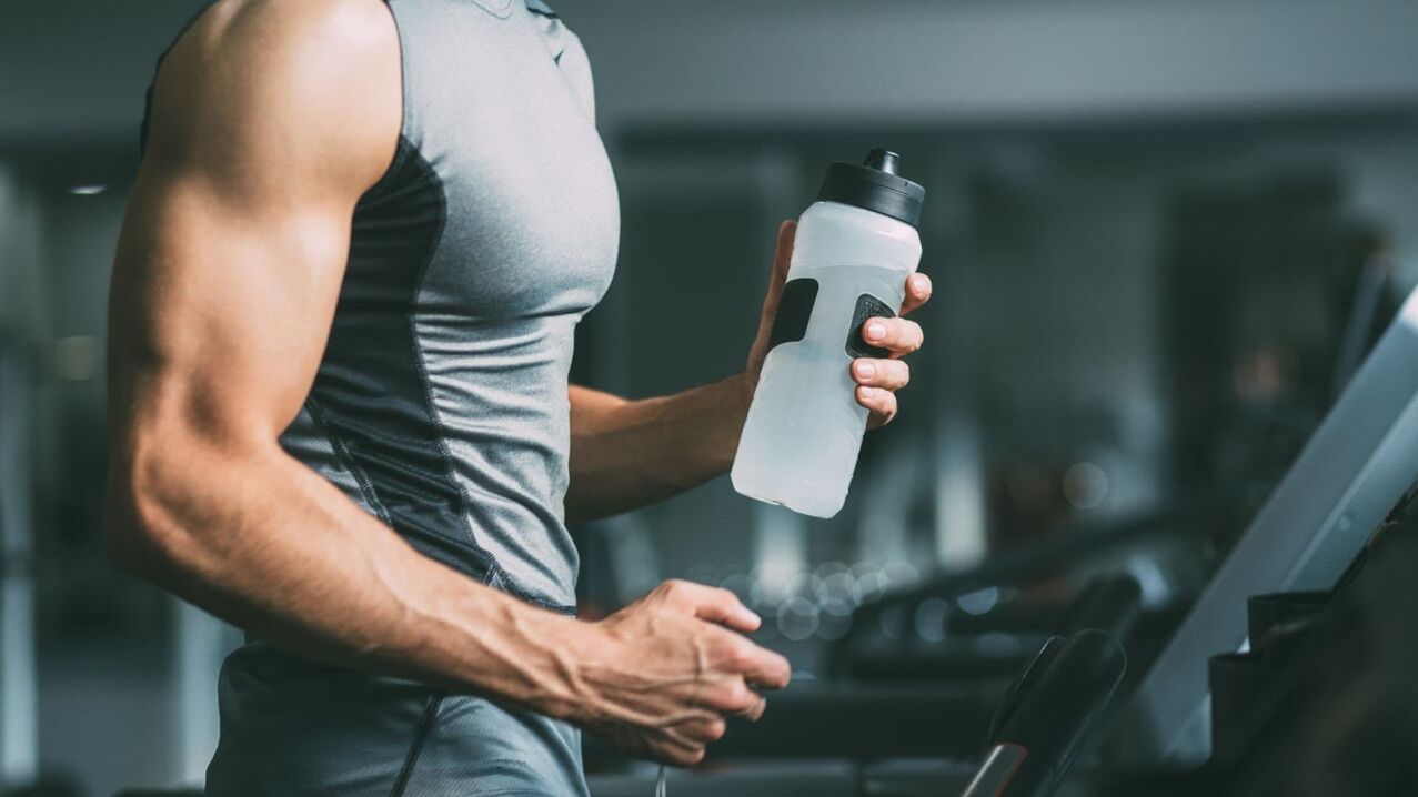Sport treiben, um die Kraft zu steigern